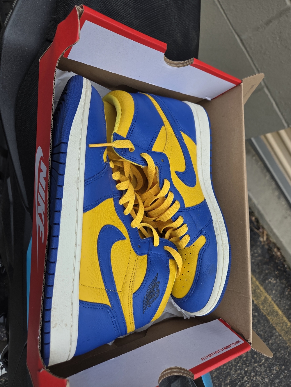 Nike Air Jordan 1 Mid - Blue and Yellow
